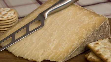 The 2024 Great British Cheese Heist: More than €360,000 worth of cheddar is missing. 